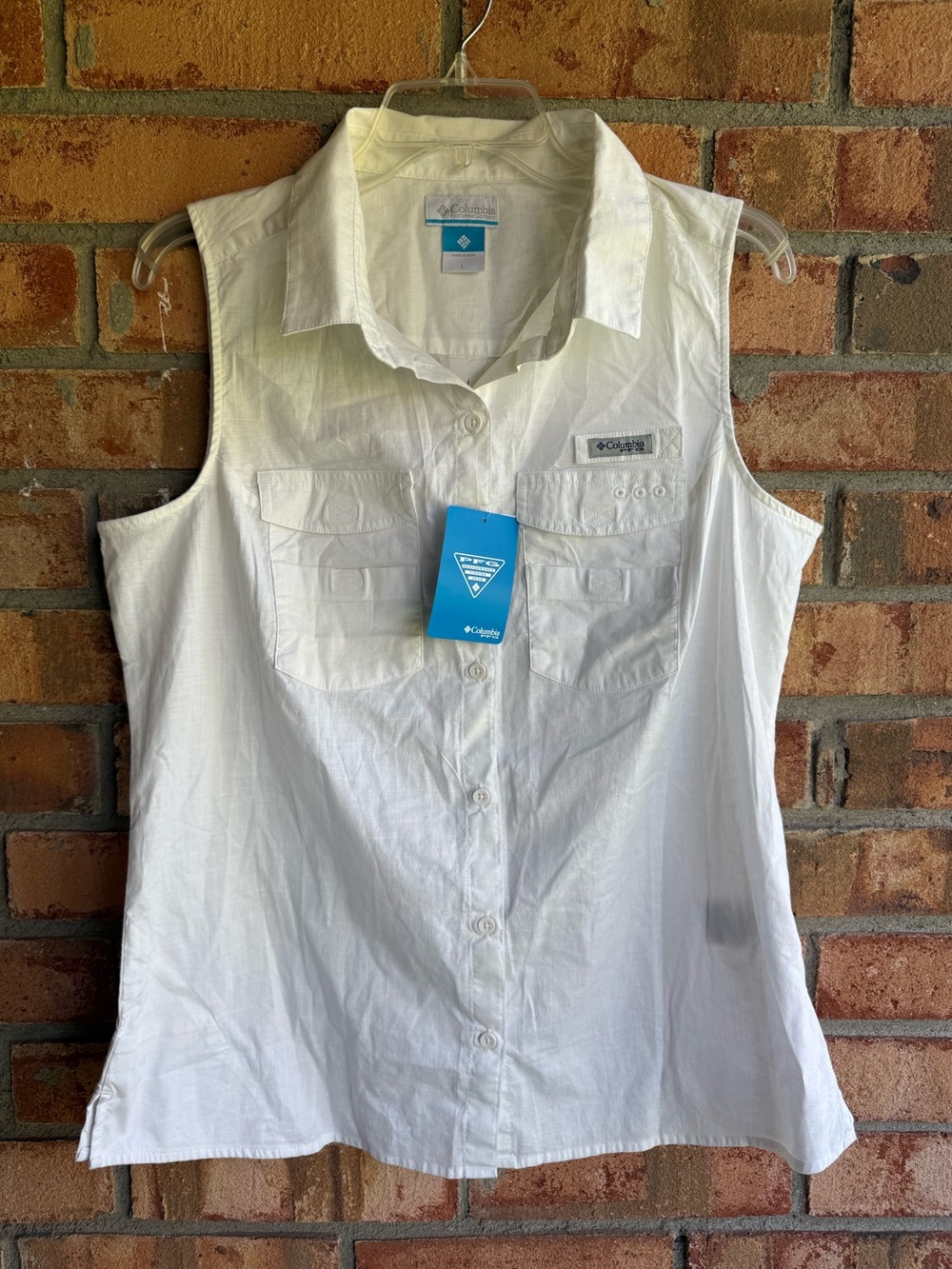 Columbia Women’s PFG Bonehead White Stretch Sleeveless Button Down Shirt Large